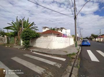 Casa · 420m² · 3 Quartos · 5 Vagas · Casa Padrão em Araraquara