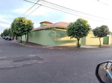 Casa · 400m² · 3 Quartos · 2 Vagas · Casas Residenciais Padrão em Jardinópolis
