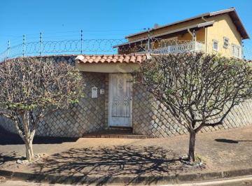 Casa · 350m² · 3 Quartos · 2 Vagas · Casas Residenciais Padrão em Jardinópolis