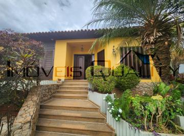 Casa de 5 quartos, Taguatinga · QNA 34, 05 quartos sendo 03 suítes, piscina, churrasqueira, aceita financiamento