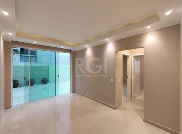 Apartamento · 70m² · 2 Quartos · 1 Vaga · Apartamento térreo com pátio de 2 dormitórios e vaga