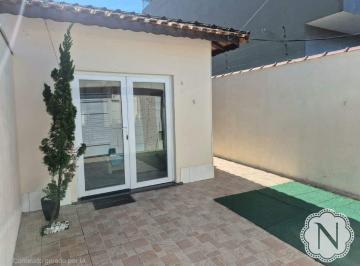 Casa · 63m² · 2 Quartos · 2 Vagas · Casa com 2 dormitórios lado praia.