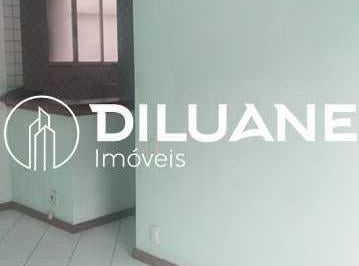 Apartamento · 105m² · 2 Quartos · Apartamento com 2 quartos sem garagem, no Centro de Niterói