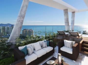Apartamento · 100m² · 3 Quartos · 2 Vagas · Mobiliado e decorado próximo ao mar em Balneário Perequê