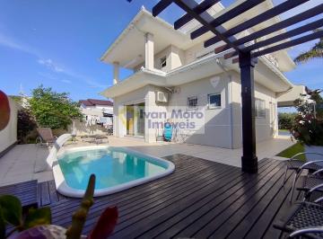 Casa · 226m² · 3 Quartos · 2 Vagas · Casa com Piscina em Daniela - temporada - Florianópolis – SC