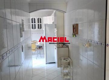 Casa · 235m² · 5 Quartos · 3 Vagas · Casa Condomínio em São José dos Campos