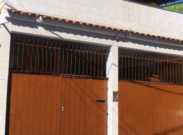 Casa · 231m² · 4 Quartos · 2 Vagas · Casa ampla, com acesso fácil para Niterói e RJ