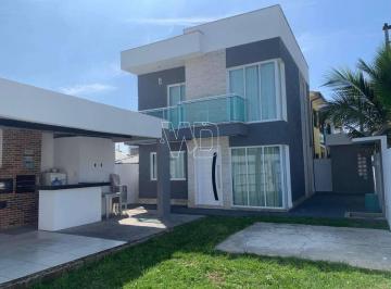 Casa · 100m² · 2 Quartos · 3 Vagas · Linda residência com 2 salas dentro de condomínio