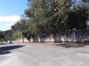 Foto 03 · Terreno com 240m² em excelente bairro.