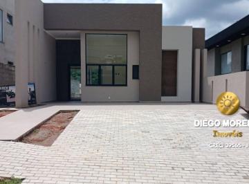 Casa · 360m² · 3 Quartos · 2 Vagas · Casa de alto padrão à venda em condomínio fechado em Atibaia