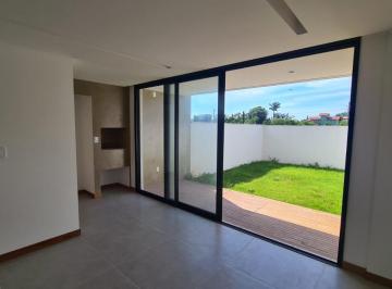 428328_i8cf67G5HjqU79453U32S_428328661020318e769.jpg · Casa à venda, 3 dormitórios sendo 1 suíte, Campeche, FLORIANÓPOLIS - SC