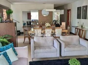 Casa · 700m² · 4 Quartos · 5 Vagas · Casa em condomínio para aluguel, 4 quartos, 4 suítes, 5 vagas, Tocantins - Uberlândia/MG