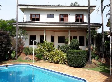 Foto 01 · Casa `venda em condomínio, perfeita para quem busca conforto, segurança e tranquilidade. Com 4 quart