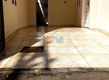 Casa · 91m² · 3 Quartos · 1 Vaga · Casa no térreo no centro de Macaé