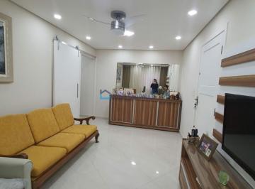 Casa · 110m² · 3 Quartos · 2 Vagas · Sobrado na Vila Gumercindo com 3 quartos, sendo 1 suíte, 2 vagas .de garagem