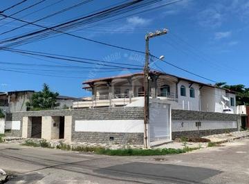 Casa à Venda na Atalaia com 4 quartos, Piscina e uma Excelente Localização! · Casa à Venda na Atalaia com 4 quartos, Piscina e uma Excelente Localização!