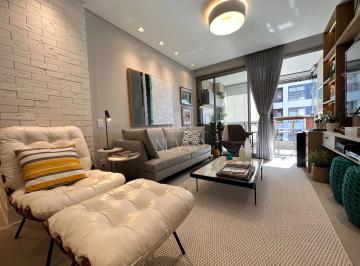 Apartamento · 140m² · 3 Quartos · 2 Vagas · Apartamento com 3 suítes semi mobiliado à venda em Jurerê Tradicional