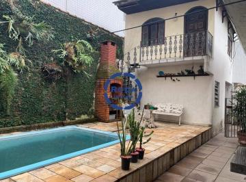 Casa · 169m² · 3 Quartos · 4 Vagas · Casa Térrea com Piscina: Seu Refúgio na Ponta da Praia com 3 quartos e 4 vagas