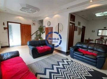 Casa · 163m² · 3 Quartos · 3 Vagas · Sobrado no Marapé com 3 dormitórios, 2 suítes e 3 vagas