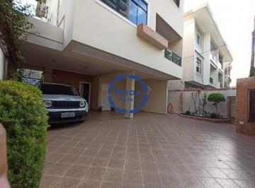 Casa · 250m² · 4 Quartos · 5 Vagas · Sobrado isolado para locação residencial e comercial no Embaré