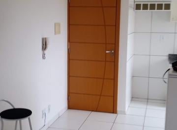Apartamento de 1 quarto, Samambaia · Kit dividida , sala , quarto com armario , cozinha armários ,áres de serviço .