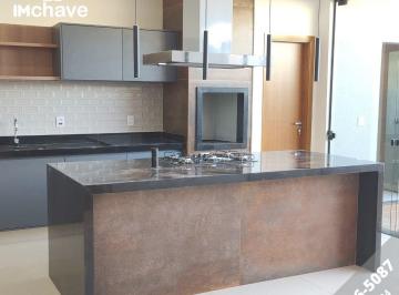 2023/07/db12a5a9baf4497cdb4ee5bbd227e9bc.jpg · Vendo Casa Nova no Condominío Terra Vista com 3 suítes, piscina, em frente ao lazer e fino acabament
