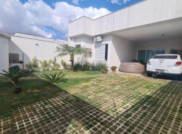 02d9d1885a674d0d905814cc833504db.jpg · Casa para Venda em Uberlândia/MG - 3 Dorm. 163 m2 Área Útil