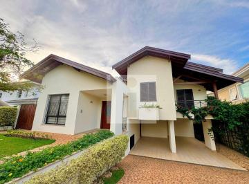 670e048de666e84602ef4a05b6ad177197e9403a · Casa para venda alto padrão com 4 quartos sendo 2 suítes, 1 térrea,  no condomínio Arboreto dos Jequ