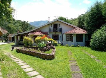 Rural · 6000m² · 5 Quartos · 15 Vagas · Sítio em Estrada das Cerejeiras - Barreiro - Santo Antônio do Pinhal/SP