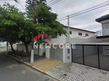 Casa · 138m² · 3 Quartos · 2 Vagas · Sobrado em  Rua Luís de Camões - Solemar - Praia Grande/SP