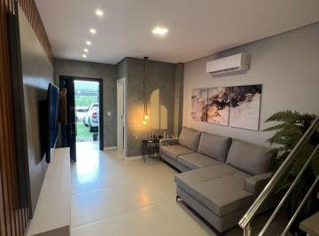 Casa · 149m² · 3 Quartos · 2 Vagas · Sobrado Triplex de Alto Padrão Praia de Bombinhas/SC