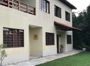 Fachada · Linda Vista! Excelente casa de 4 quartos com piscina!