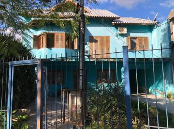 Casa · 250m² · 3 Quartos · 3 Vagas · Casa com 3 Quartos e 4 banheiros à Venda, 250 m²