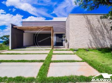 Casa · 469m² · 4 Quartos · 2 Vagas · Casa Alto Padrão com piscina para venda em condomínio de Caldas Novas