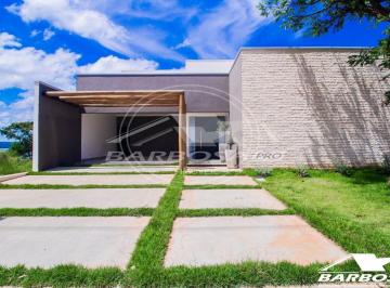Casa · 469m² · 4 Quartos · 2 Vagas · Casa Alto Padrão com piscina para venda em condomínio de Caldas Novas
