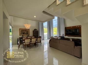 Casa de 4 quartos, Camaçari · Casa a venda em Alphaville Litoral Norte, com 4/4 e 3 suítes.