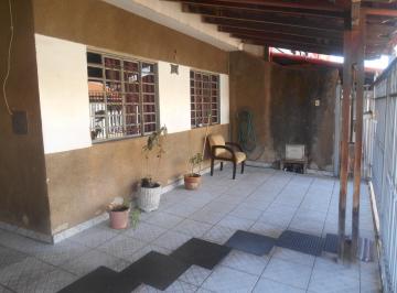 Garagem · Sobrado bom de comprar, bem localizado, ótimo investimento!
