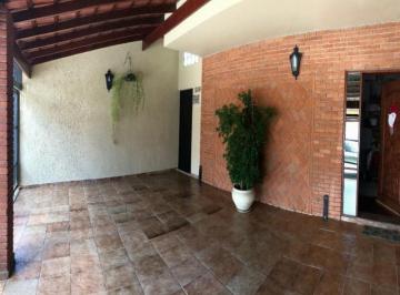 Casa · 136m² · 3 Quartos · 2 Vagas · Sobrado com 3 dormitórios em Osasco