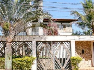 Casa · 420m² · 4 Quartos · 8 Vagas · Sobrado a Venda 4 Quartos 3 Suítes 8 Vagas 420m² útil região Interlagos Bolsão de Interlagos