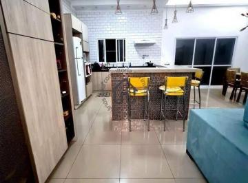 Cozinha integrada · Casa térrea à venda no Condomínio Vale Da Santa Fé em Vinhedo.