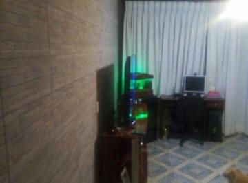 Casa · 100m² · 3 Quartos · 2 Vagas · Sobrado com 3 dormitórios e 2 vagas
