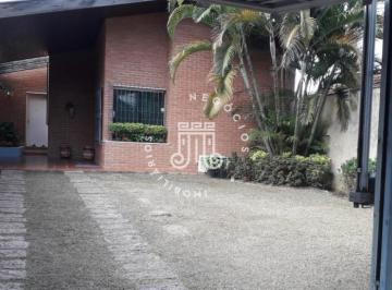 Casa · 486m² · 3 Quartos · 4 Vagas · CASA TÉRREA RESIDENCIAL/COMERCIAL À VENDA NA VILA VIANELO EM JUNDIAÍ-SP
