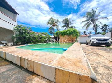 Casa · 206m² · 4 Quartos · Vendo uma belíssima casa à poucos metros da praia - Aquiraz - Prainha