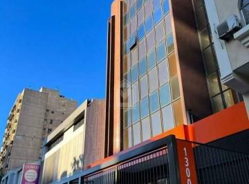 Comercial · 1364m² · 8 Vagas · Livia Machado Vende/ Aluga Prédio Comercial na Praia do Canto