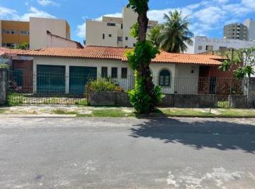 Casa de Rua, Costa Azul · Casa à venda - na Costa Azul