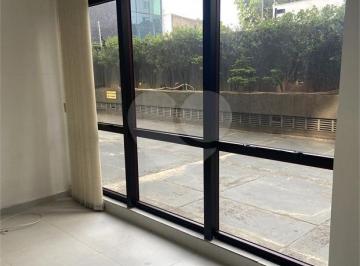 Comercial · 117m² · Salas à venda em Vila cordeiro - SP