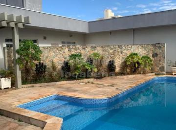 Casa · 986m² · 5 Quartos · 8 Vagas · Comercial |