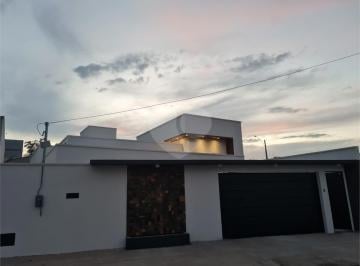 Área de Serviço · Casa à venda - no Parque das Flores
