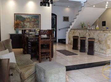 Casa · 349m² · 3 Quartos · 5 Vagas · Casa Padrão na Vila São Jorge