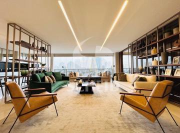 Apartamento · 211m² · 3 Quartos · 3 Vagas · Real Parque